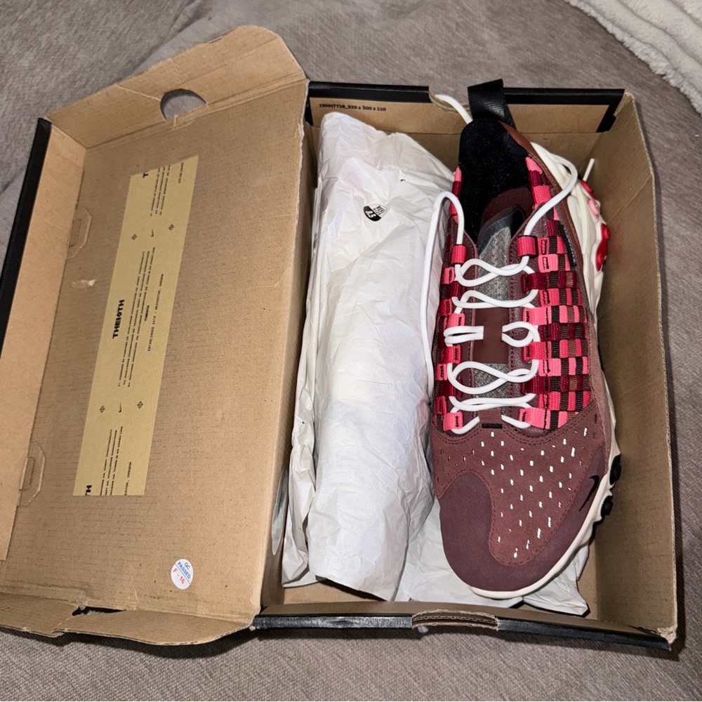 Nike React Sertu black pony / black red size 8.5